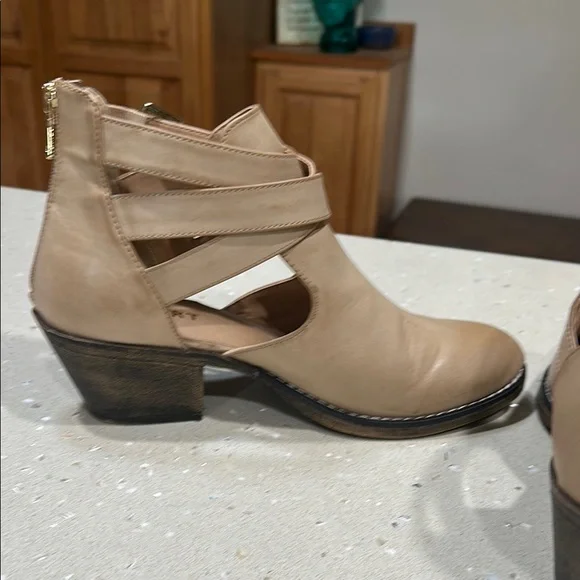 Tan Ankle Boots with Strappy Design and Chunky Heel - Picture 3 of 8